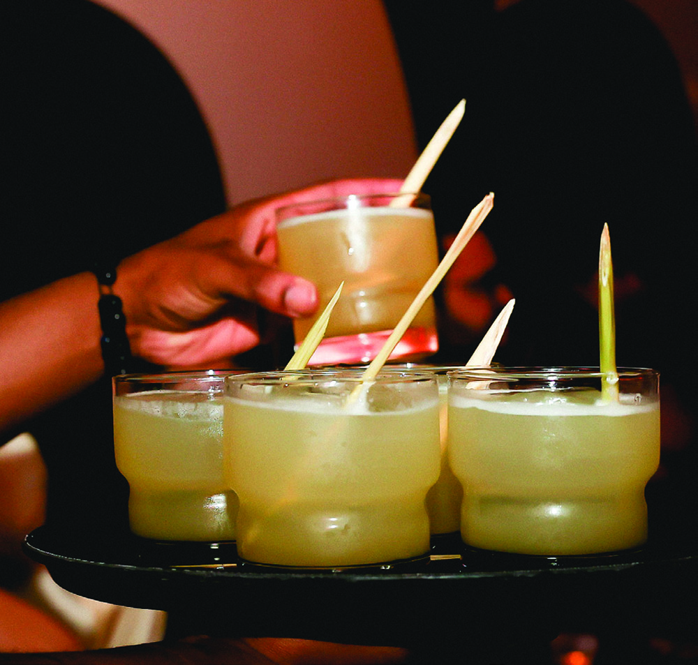 Drinks with burgers at event